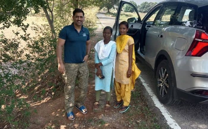 MS Dhoni Receives Treatment From From Ayurvedic Practitioner In Ranchi